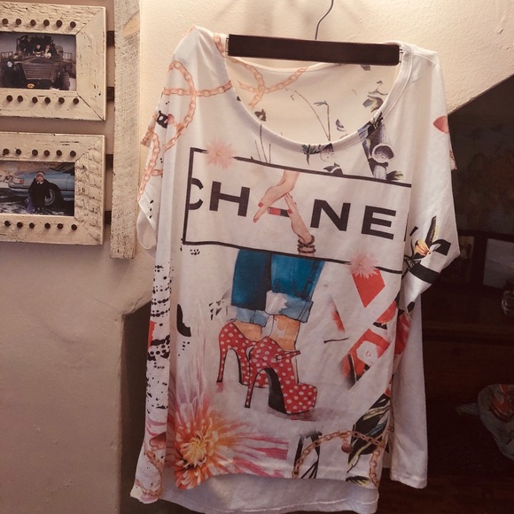 Tops - Chanel T-Shirt